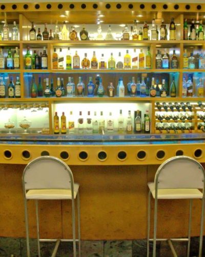 c2bab-south_america_hotel_bar-1024x571